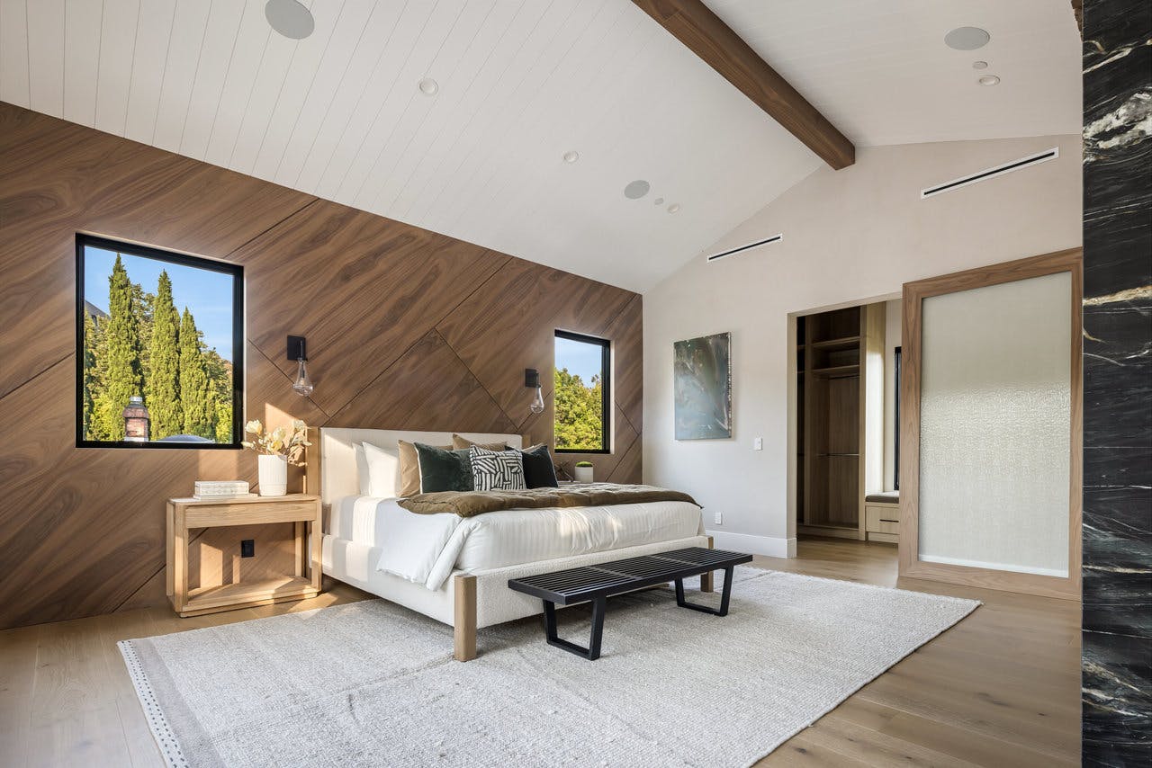 Meridith-Baer-Home-Home-Staging-California-Westwood-Hills-Modern-Primary-Bedroom